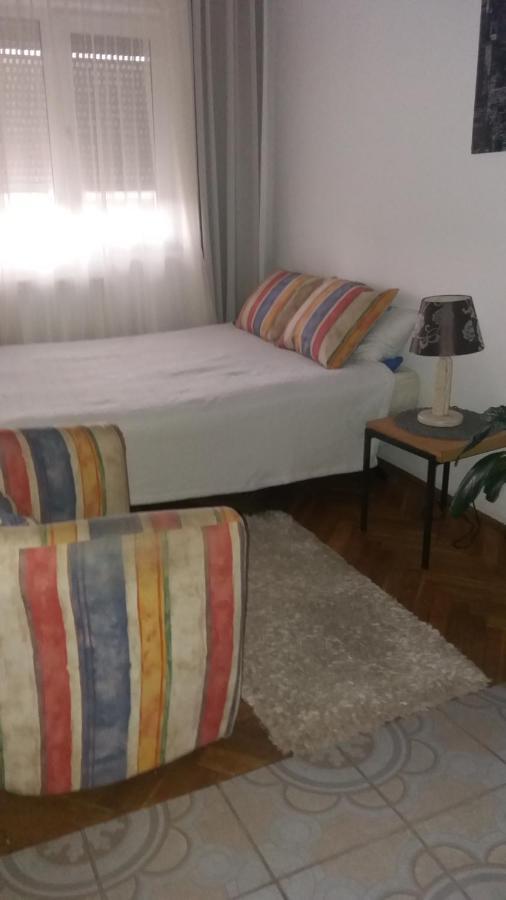 Appartement Jorali à Oradea Extérieur photo