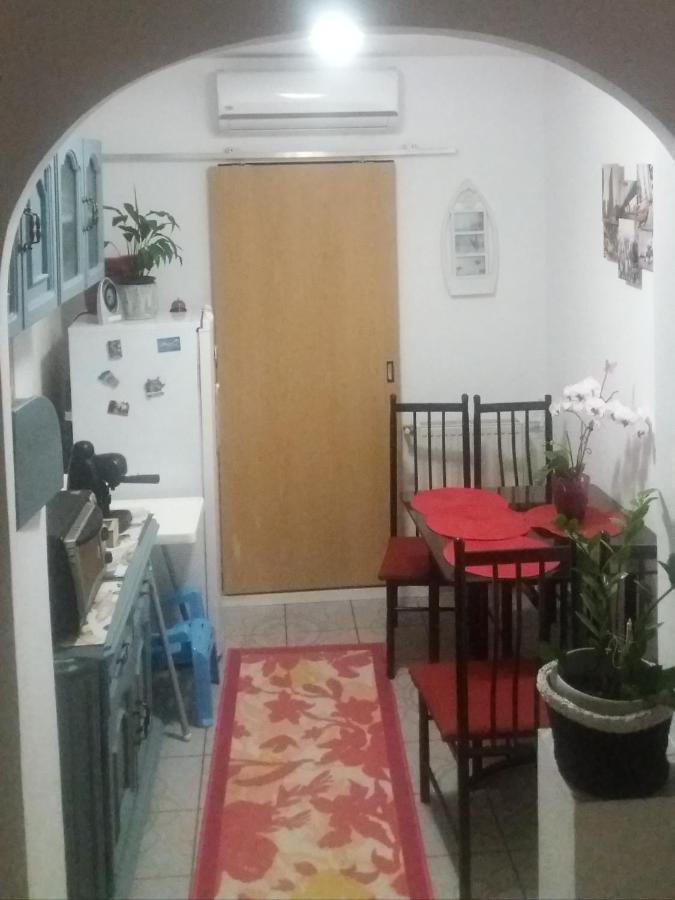 Appartement Jorali à Oradea Extérieur photo
